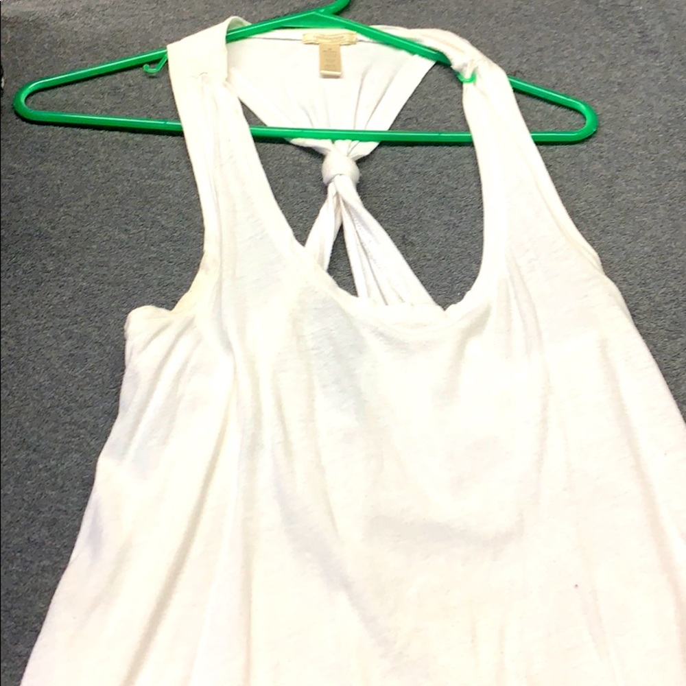 White tank with tied back